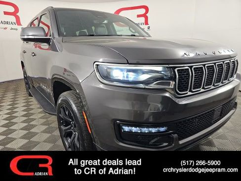 Certified 2022 Jeep Wagoneer Series II AWD/4WD image 1