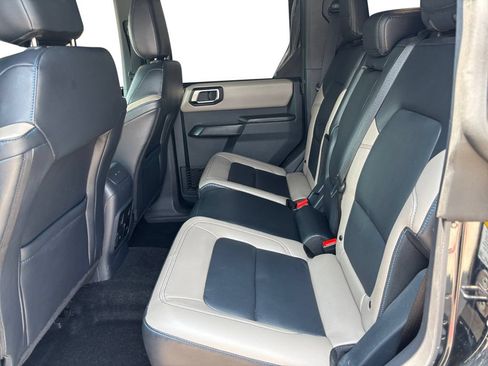 Used 2024 Ford Bronco Wildtrak AWD/4WD image 14