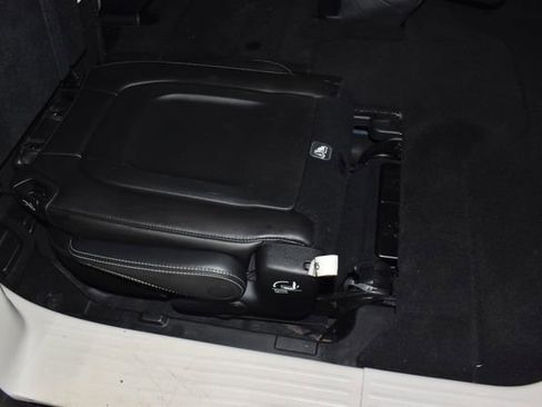 Used 2023 Chrysler Pacifica Touring-L FWD image 34