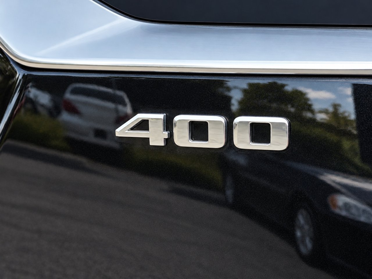 Certified 2024 Cadillac XT6 Premium Luxury FWD image 8