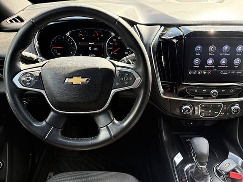 Used 2023 Chevrolet Traverse LT AWD/4WD image 16