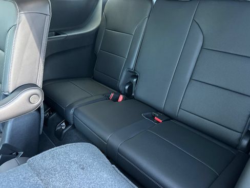 New 2026 Chevrolet Traverse LT w/ Enhanced Driving Package FWD image 15