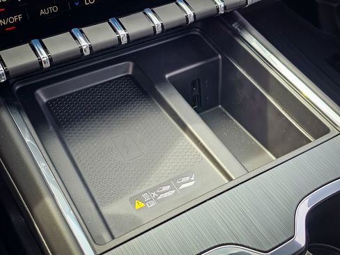 New 2026 GMC Acadia Elevation image 27