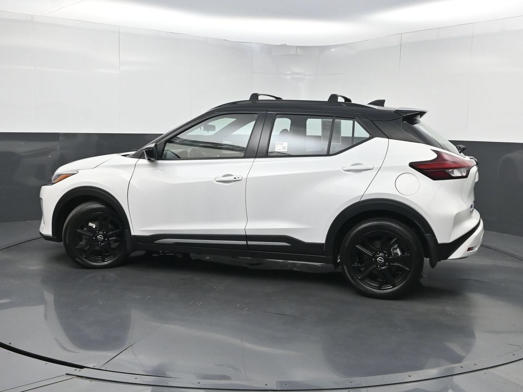 Used 2024 Nissan Kicks SR FWD image 39