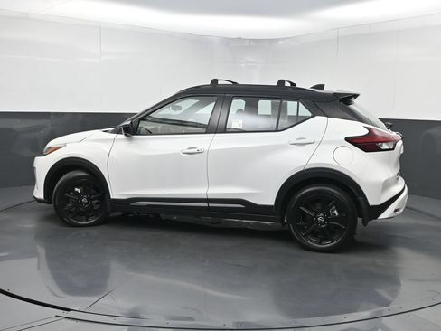 Used 2024 Nissan Kicks SR FWD image 39