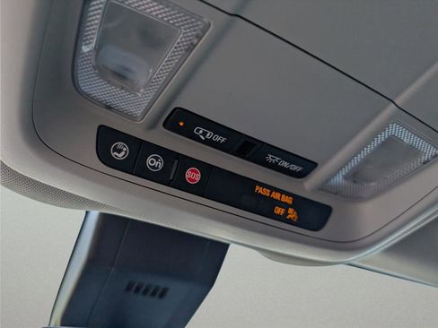 Used 2021 Chevrolet Equinox LT image 14