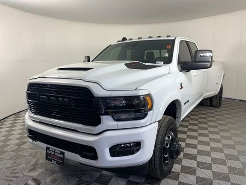 Used 2024 RAM 3500 Limited w/ Night Edition AWD/4WD image 5