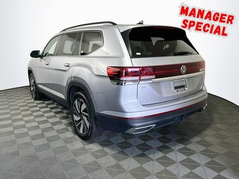 Used 2025 Volkswagen Atlas SE FWD image 6