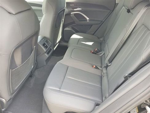 Used 2025 Audi Q5 Premium Plus w/ Premium Plus image 8