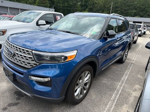 Used 2022 Ford Explorer Limited w/ Equipment Group 301A AWD/4WD image 4