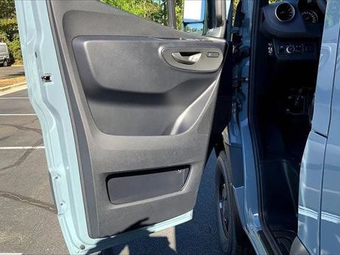 New 2025 Mercedes-Benz Sprinter 2500 image 10