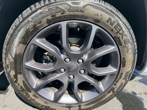 Used 2020 Jeep Grand Cherokee High Altitude AWD/4WD image 7