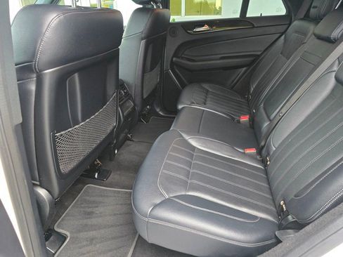 Used 2019 Mercedes-Benz GLE 400 4MATIC image 13