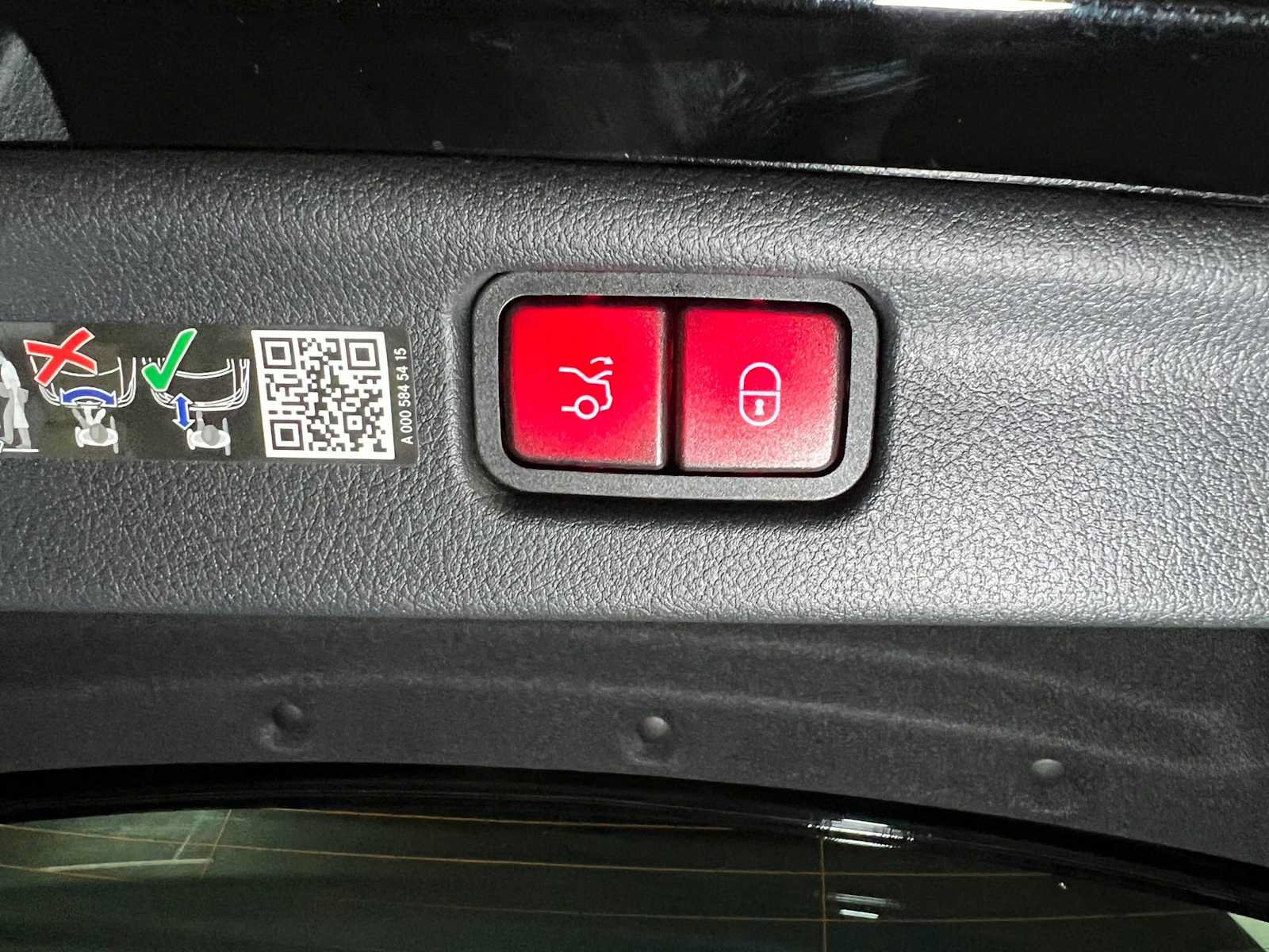 Used 2026 Mercedes-Benz C 300 4MATIC Sedan image 17