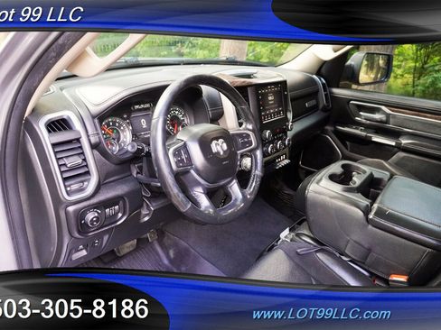 Used 2019 RAM 1500 Laramie AWD/4WD image 12