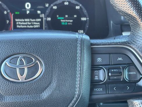 Used 2024 Toyota Tacoma TRD Off-Road image 20