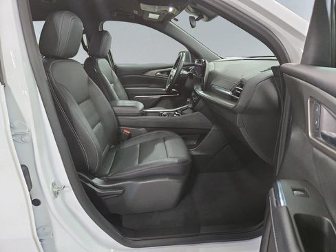 Used 2025 Chevrolet Traverse LT AWD/4WD image 21
