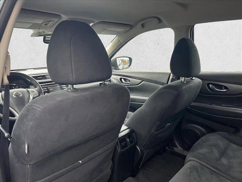 Used 2016 Nissan Rogue S image 17