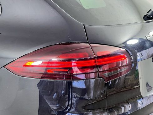 Certified 2018 Porsche Cayenne GTS image 12