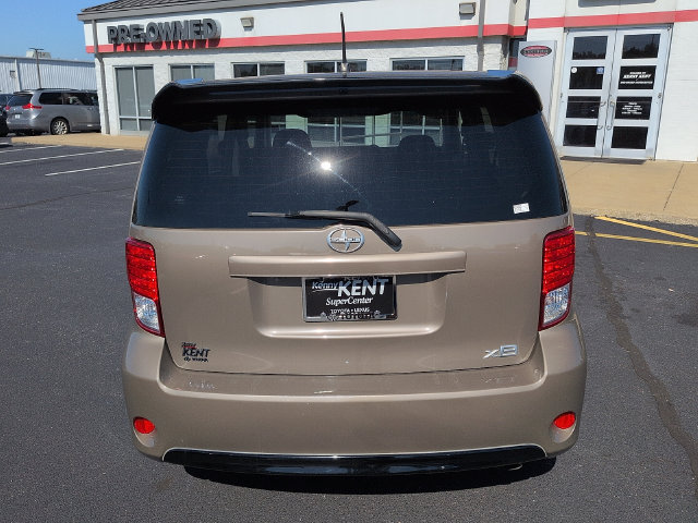 Used 2015 Scion xB FWD image 6
