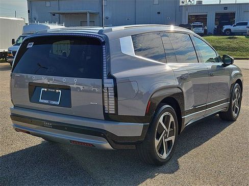 New 2026 Hyundai Ioniq 9 Limited image 5