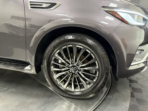 Used 2022 INFINITI QX80 Sensory w/ Cargo Package RWD image 10