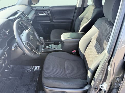 Used 2022 Toyota 4Runner TRD Off-Road image 31