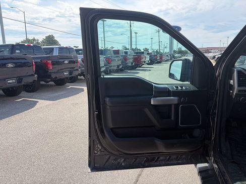 Used 2017 Ford F150 Lariat w/ Equipment Group 502A Luxury AWD/4WD image 11