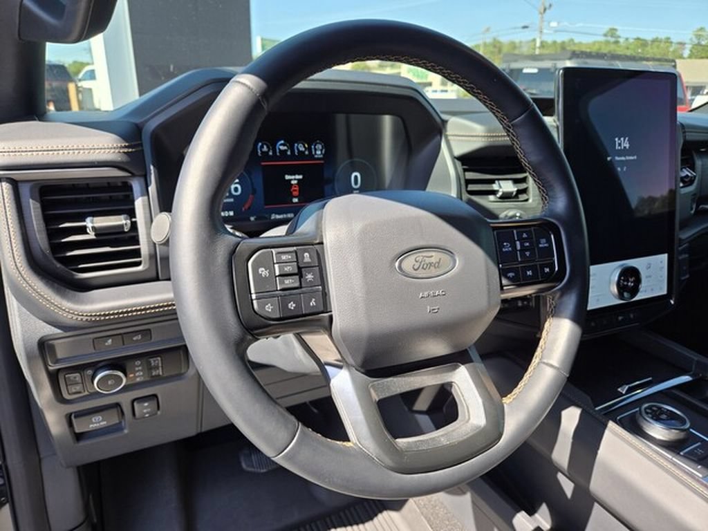 Certified 2024 Ford Expedition Platinum AWD/4WD image 11