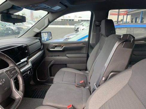 Used 2022 Chevrolet Silverado 1500 RST AWD/4WD image 9