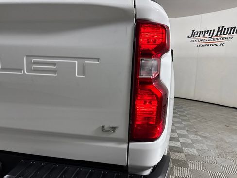 Used 2025 Chevrolet Silverado 2500 LT w/ Convenience Package AWD/4WD image 29