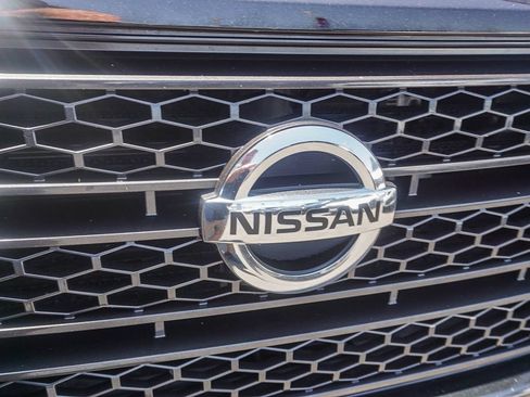 Used 2021 Nissan Titan SV w/ SV Convenience Package AWD/4WD image 12