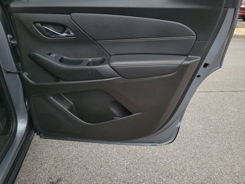 Used 2021 Chevrolet Traverse LS w/ LPO, Blackout Package image 34