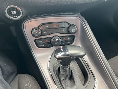 Used 2023 Dodge Challenger SXT image 22