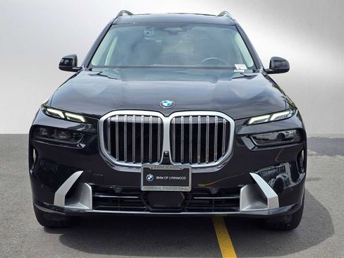Used 2024 BMW X7 xDrive40i AWD/4WD image 8