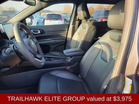 Used 2024 Jeep Compass Trailhawk w/ Trailhawk Elite Group image 16