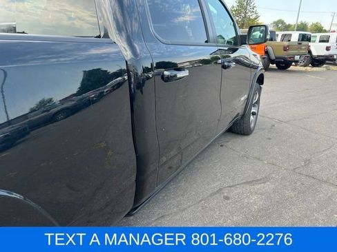 Used 2019 RAM 1500 Laramie AWD/4WD image 7