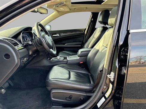 Used 2016 Chrysler 300 Limited w/ 300 Premium Group image 20