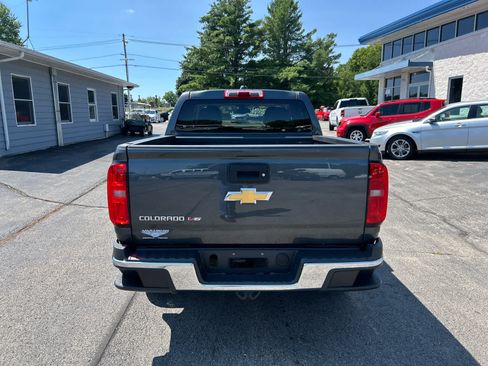 Used 2017 Chevrolet Colorado W/T w/ WT Convenience Package AWD/4WD image 4