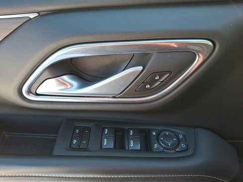 Used 2022 GMC Yukon SLT w/ SLT Luxury Package image 10