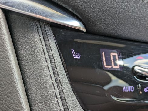 Certified 2023 Cadillac XT5 Premium Luxury AWD/4WD image 30