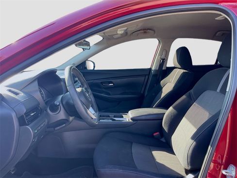 Used 2021 Nissan Sentra SV image 8