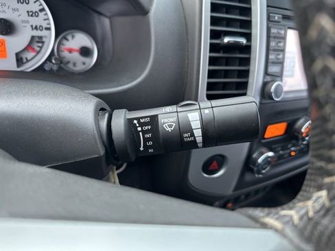 Used 2015 Nissan Frontier PRO-4X w/ Pro-4x Luxury Package image 20