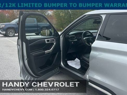 Used 2022 Ford Explorer XLT w/ Equipment Group 202A image 11