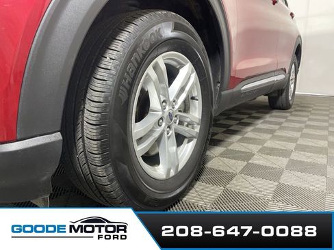 Used 2020 Ford Explorer XLT w/ Equipment Group 202A image 27