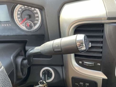 Used 2015 RAM 2500 SLT image 30