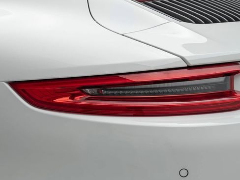 Used 2018 Porsche 911 Carrera image 52