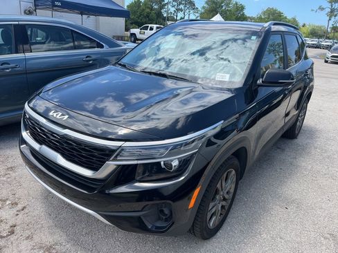 Certified 2023 Kia Seltos S image 1