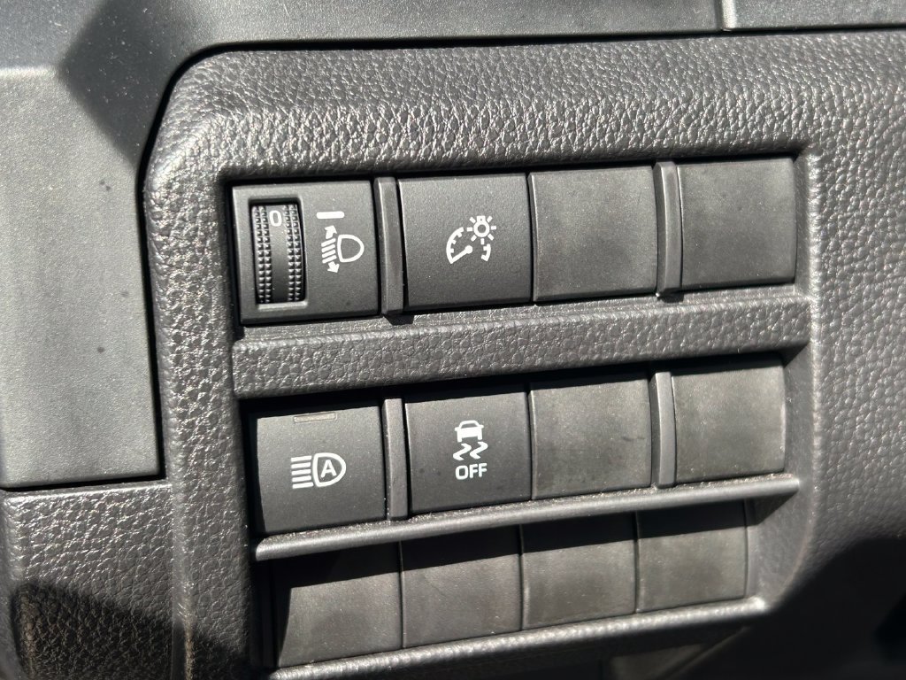 Certified 2025 Toyota Tacoma SR AWD/4WD image 24