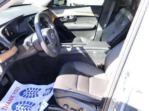 Used 2022 Volvo XC90 T6 Momentum w/ Advanced Package image 39